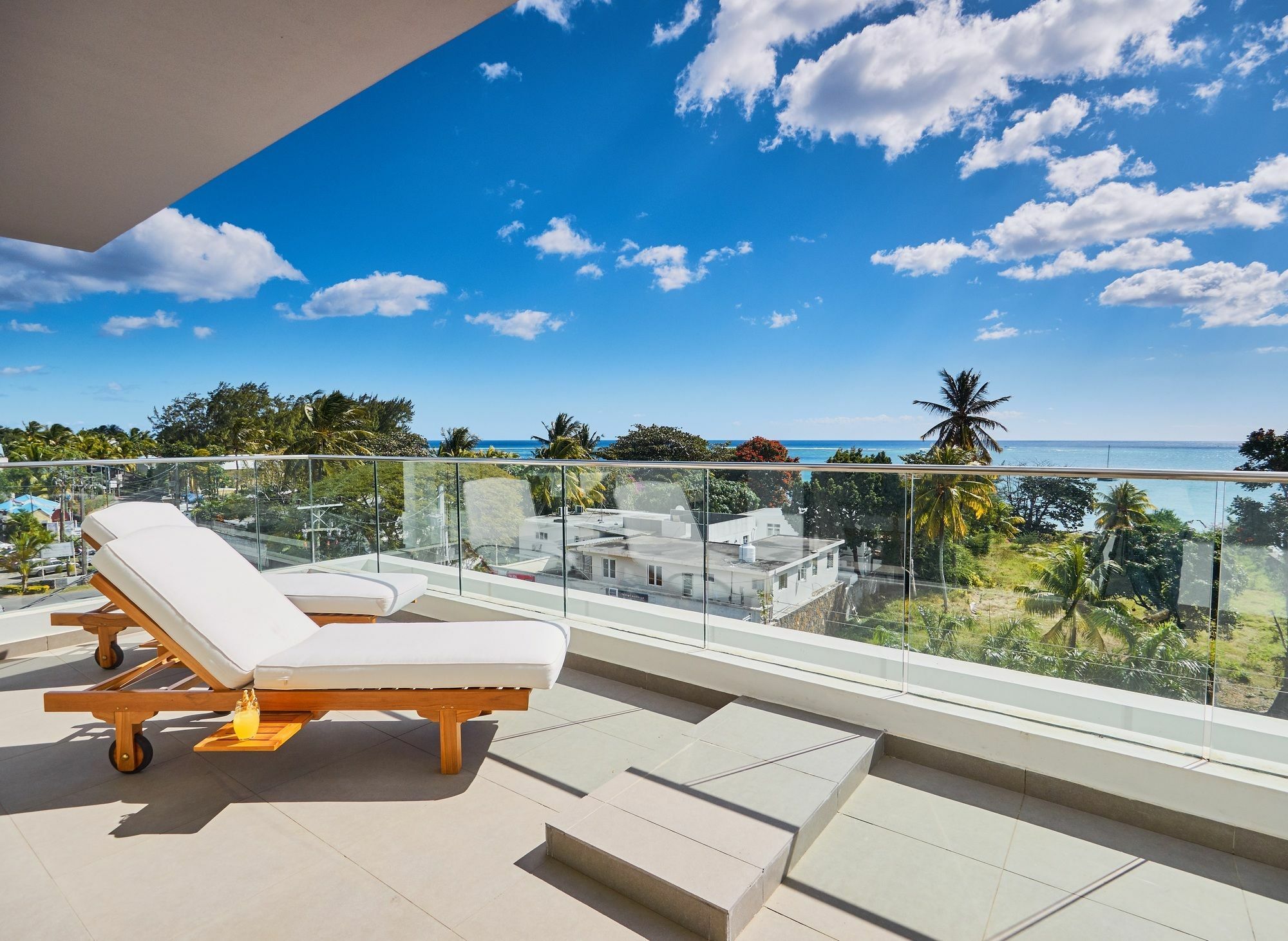 Liberty Drive Apartments & Penthouses By Lov Trou aux Biches Zewnętrze zdjęcie